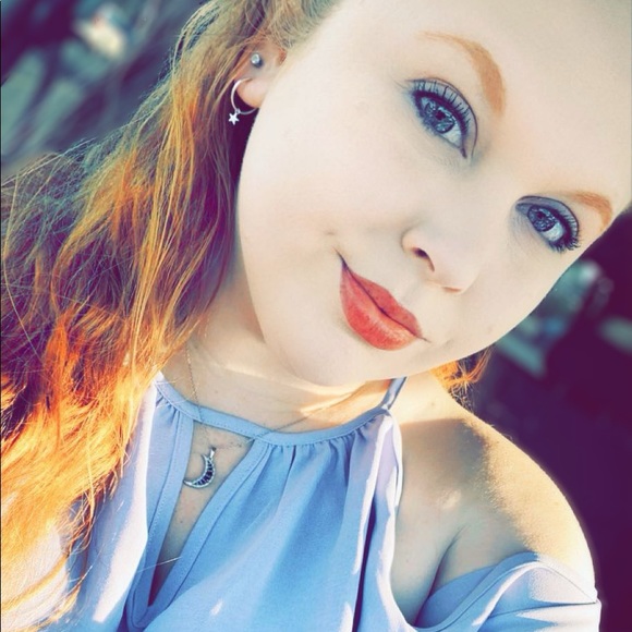 Meet your Posher, Gabrielle. - Picture 1 of 1